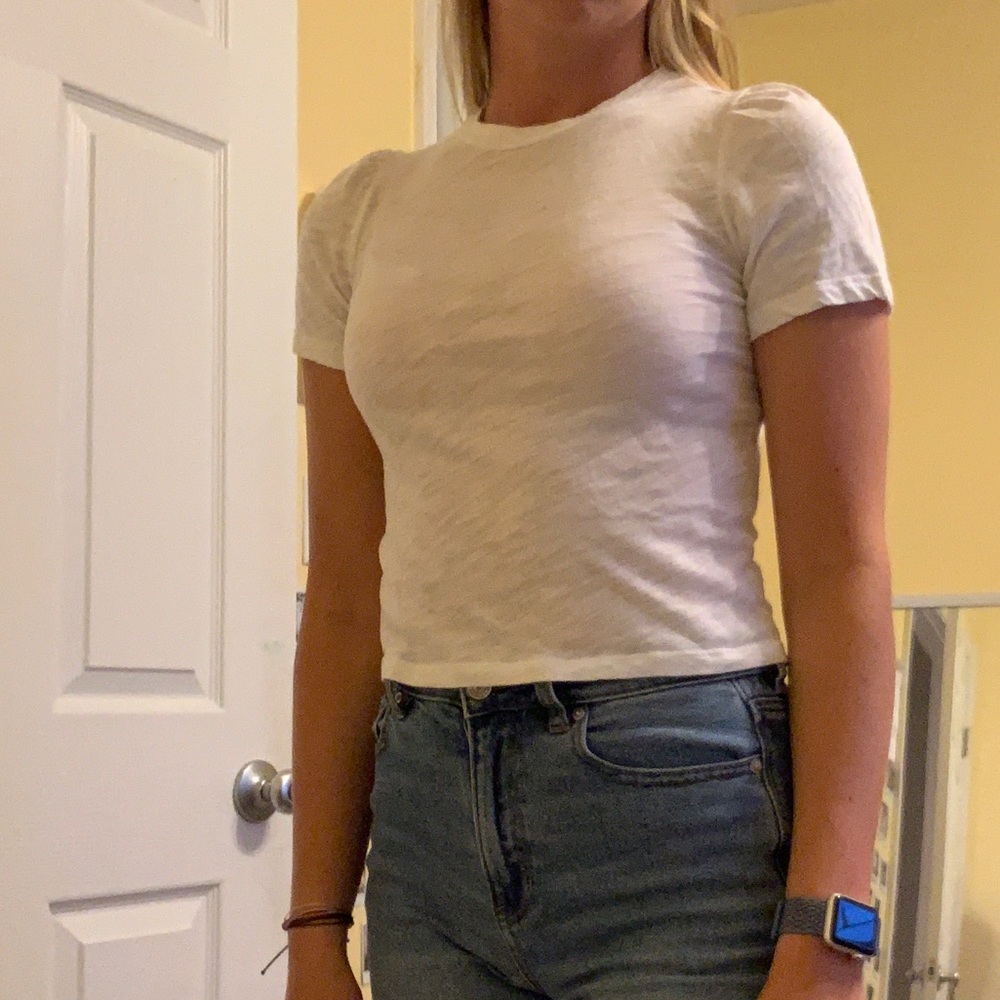 White cropped Tee